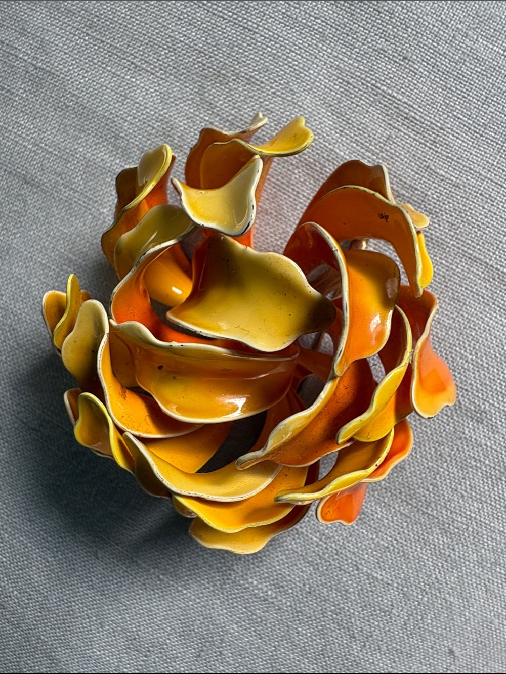 VINTAGE 1960’s ENAMEL FLOWER BROOCH RARE FIND